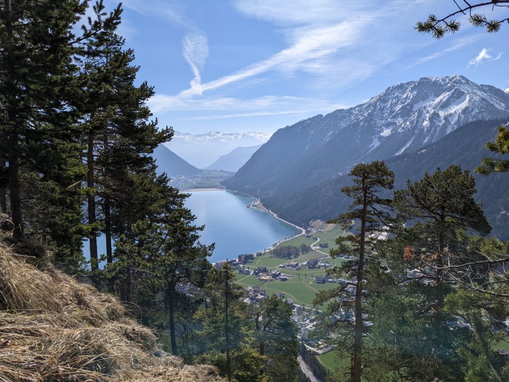 Blick auf den Achensee und die Zilltertaler Alpen